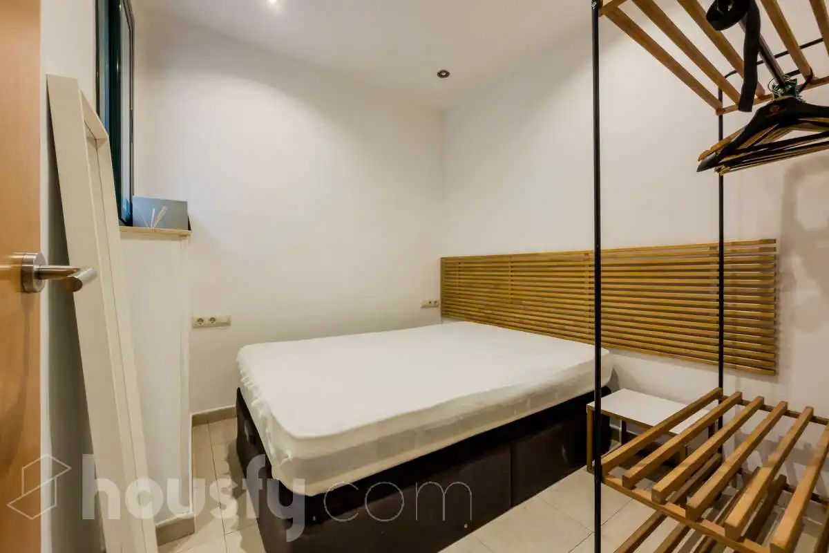 Bedroom of Flat for sale in Barcelona  with Air Conditioner and Furnished