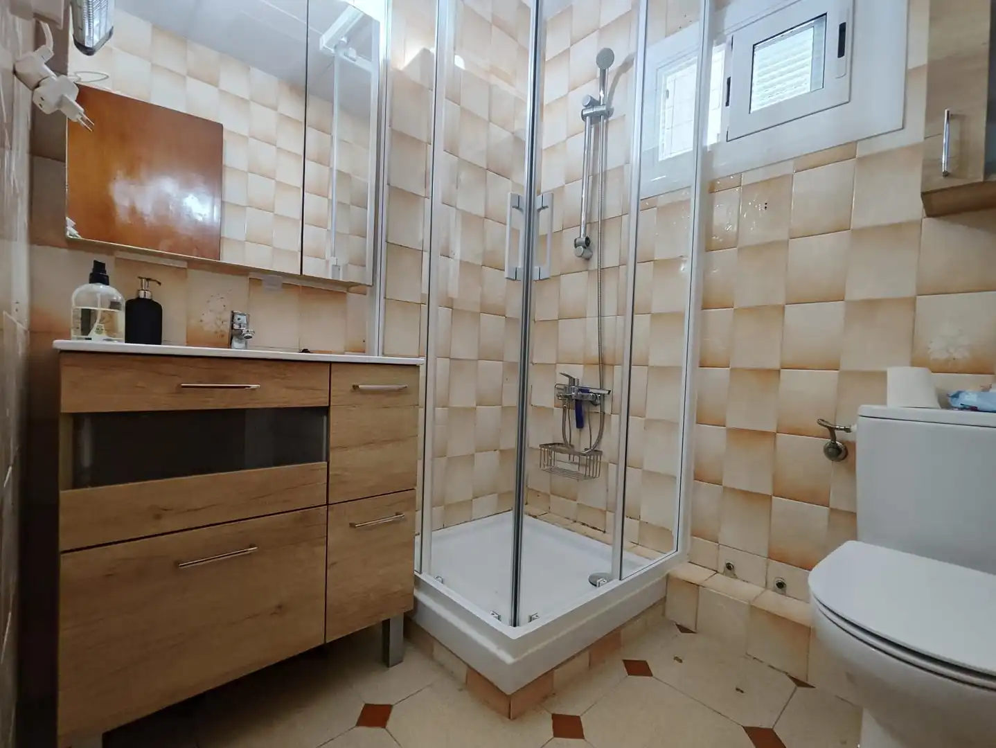 Badezimmer von Wohnung zum Verkauf in Montmeló mit Heizung, Terrasse und Balkon