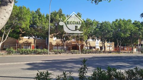 Foto 3 de Piso en venta en Bernardino Delgado, 21, Piedras Redondas - Torrecárdenas, Almería Capital