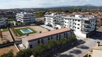 Vista exterior de Casa adosada en venda en Vilablareix amb Calefacció, Terrassa i Traster