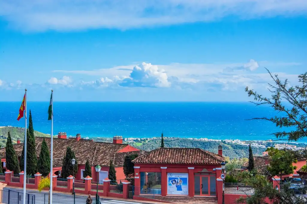 Apartment with pool for sale in La Mairena, imagen 3