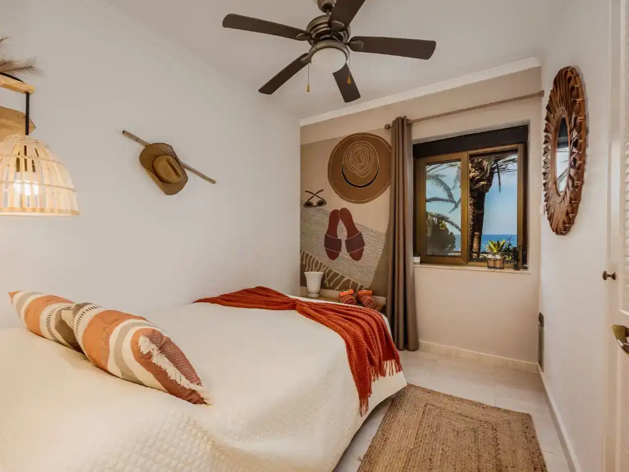 Bedroom of Flat for rent in Dénia  with Air Conditioner, Private garden and Parquet flooring
