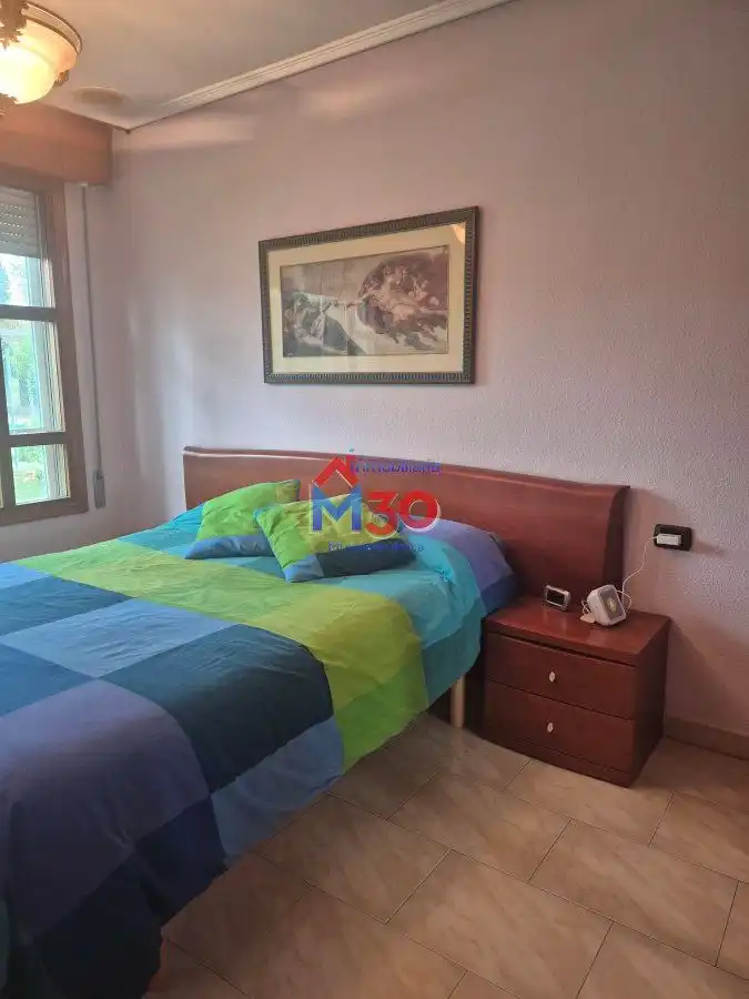 Dormitori de Casa o xalet en venda en Miranda de Ebro amb Calefacció i Piscina