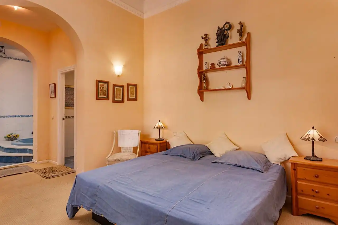 Dormitori de Casa o xalet en venda en Manilva amb Aire condicionat, Jardí privat i Terrassa