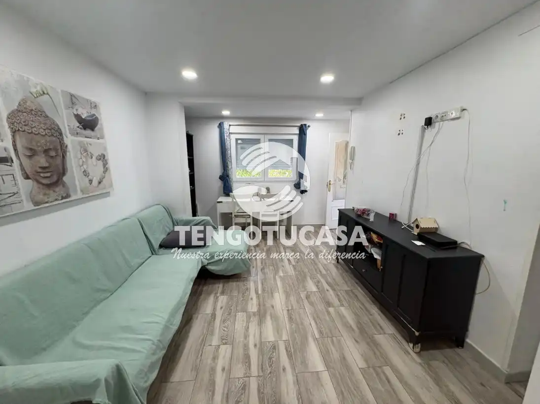 Piso en venta en Madrid con Calefacción y Amueblado
