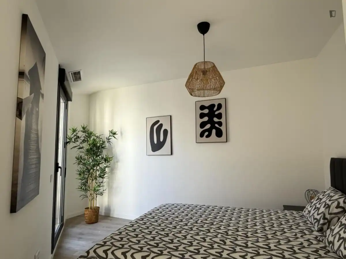 Dormitori de Apartament de lloguer en Málaga amb Aire condicionat, Calefacció i Moblat