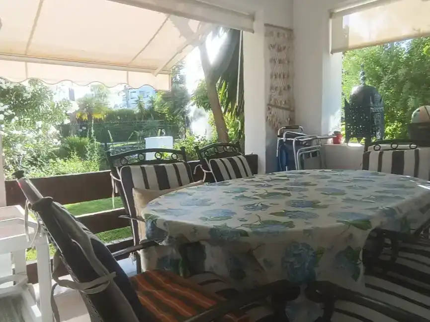Terrassa de Pis en venda en Estepona amb Aire condicionat i Piscina