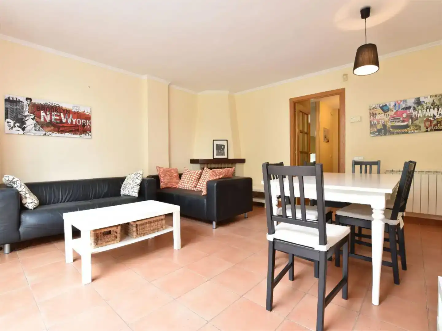 Sala d'estar de Apartament de lloguer en Tarragona amb Aire condicionat, Jardí privat i Piscina