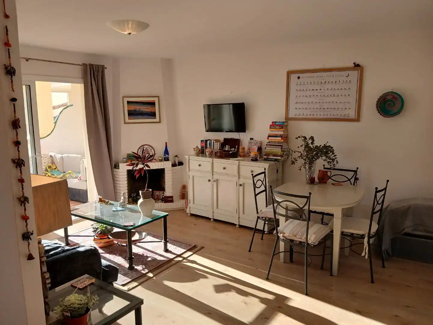 Sala d'estar de Apartament de lloguer en Mijas amb Aire condicionat i Piscina