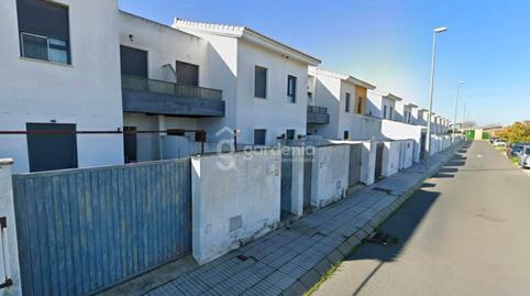 Foto 2 de Casa adosada en venda a Cronista M Garcia Fdez, Carrión de los Céspedes, Sevilla