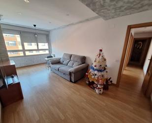 Living room of Flat for sale in Fuenlabrada  with Heating, Private garden and Swimming Pool