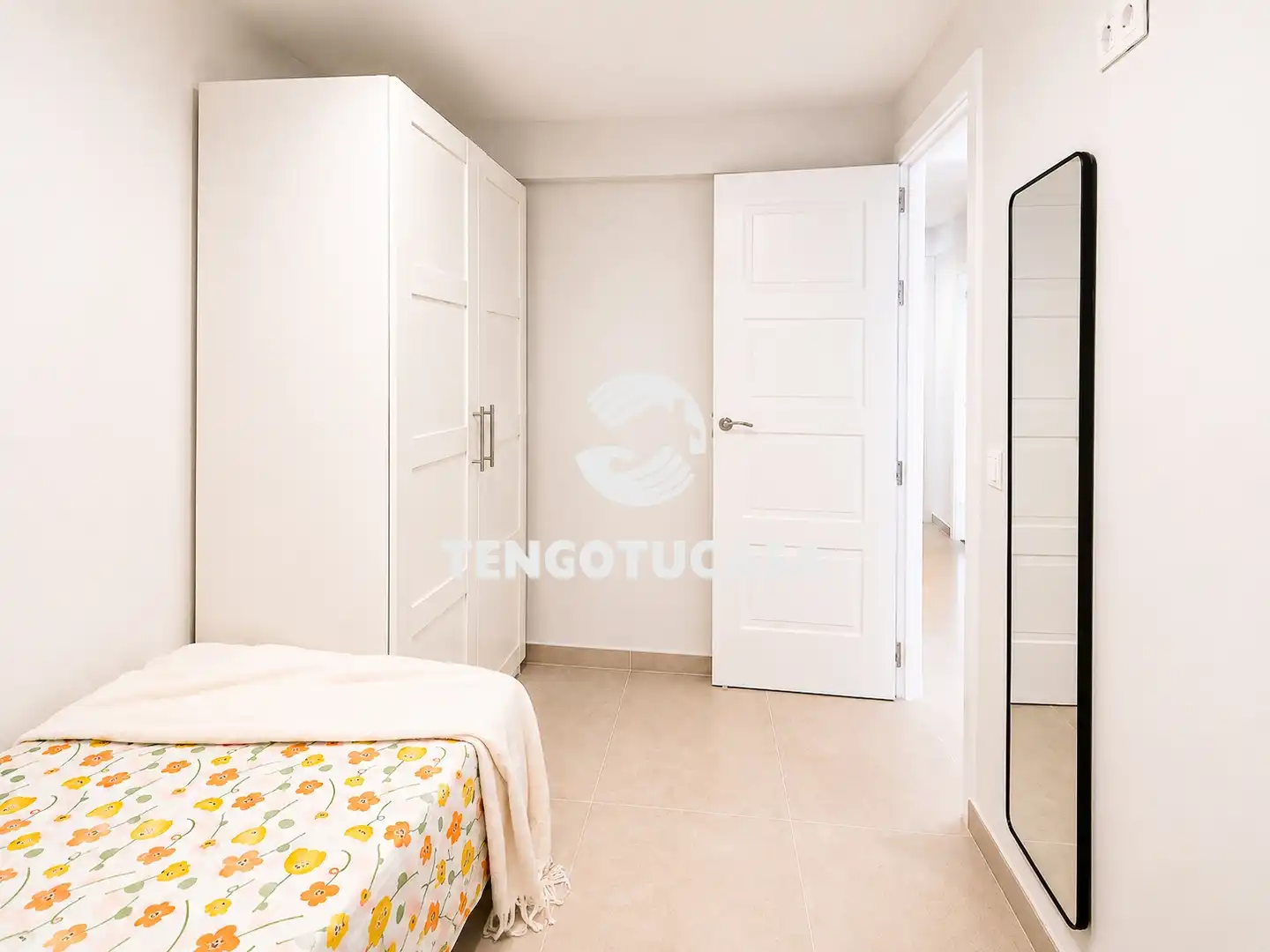 Bedroom of Flat for sale in Madrid  with Air Conditioner, Heating and Furnished