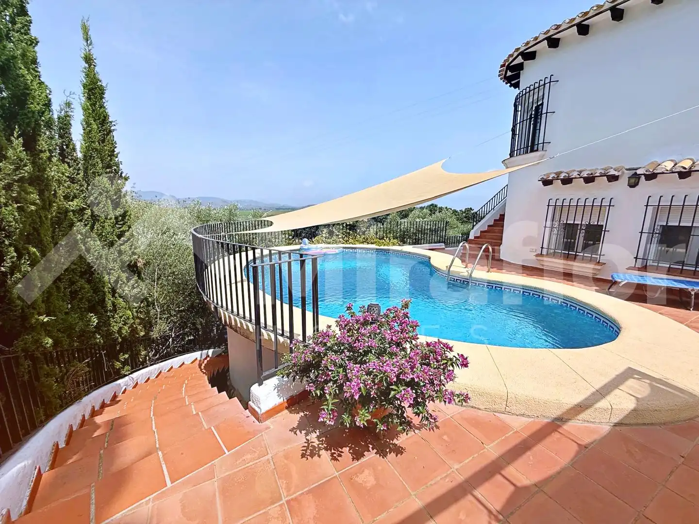 Chalet con terraza en venta en Pego