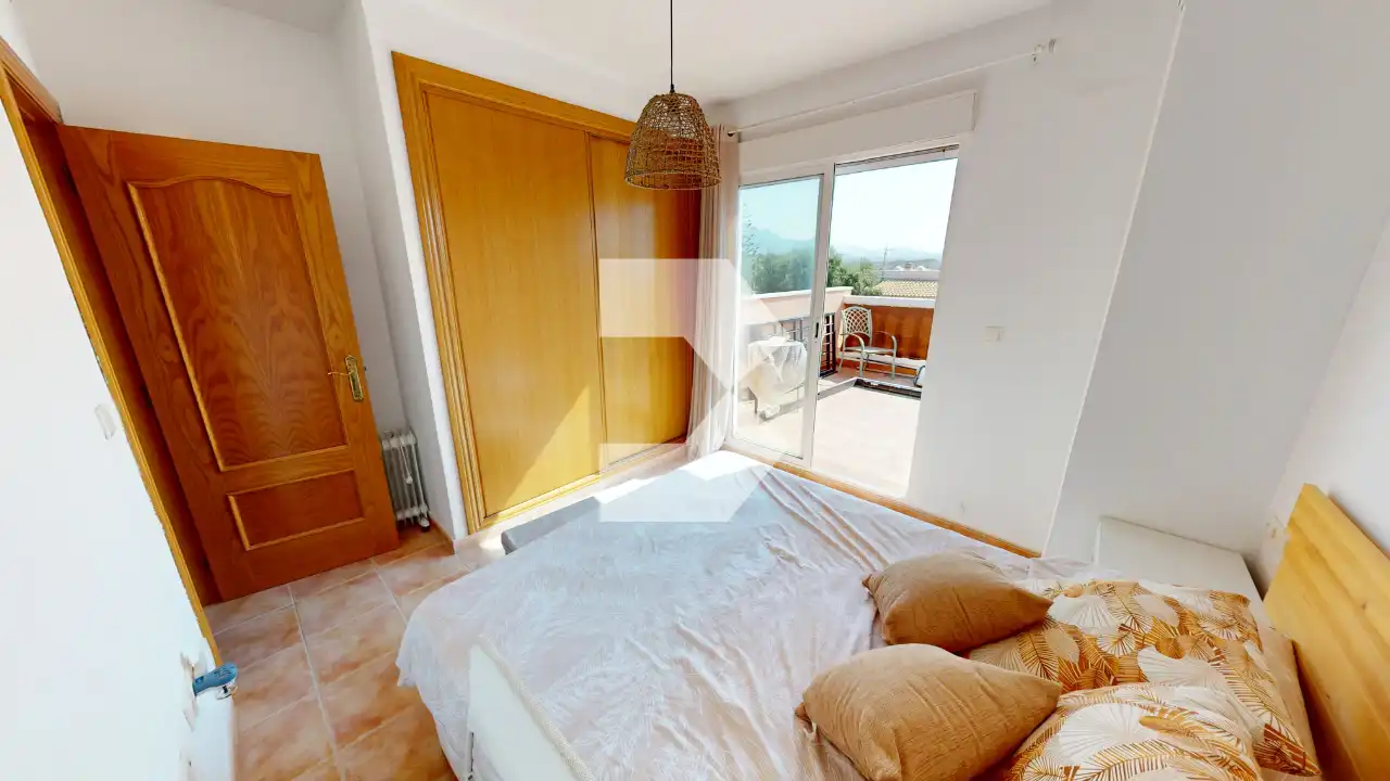 Schlafzimmer von Einfamilien-Reihenhaus zum Verkauf in Mutxamel mit Klimaanlage, Heizung und Terrasse