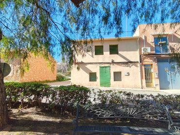 Casa en venta en Algueña