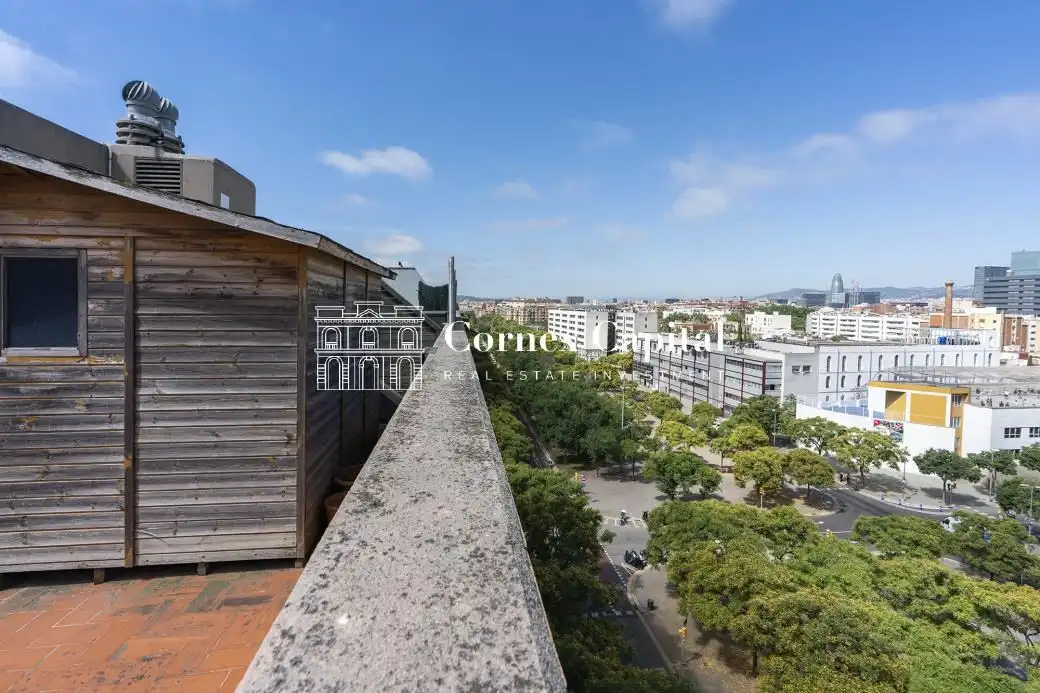 Vista exterior de Dúplex en venda en Barcelona amb Aire condicionat, Calefacció i Jardí privat