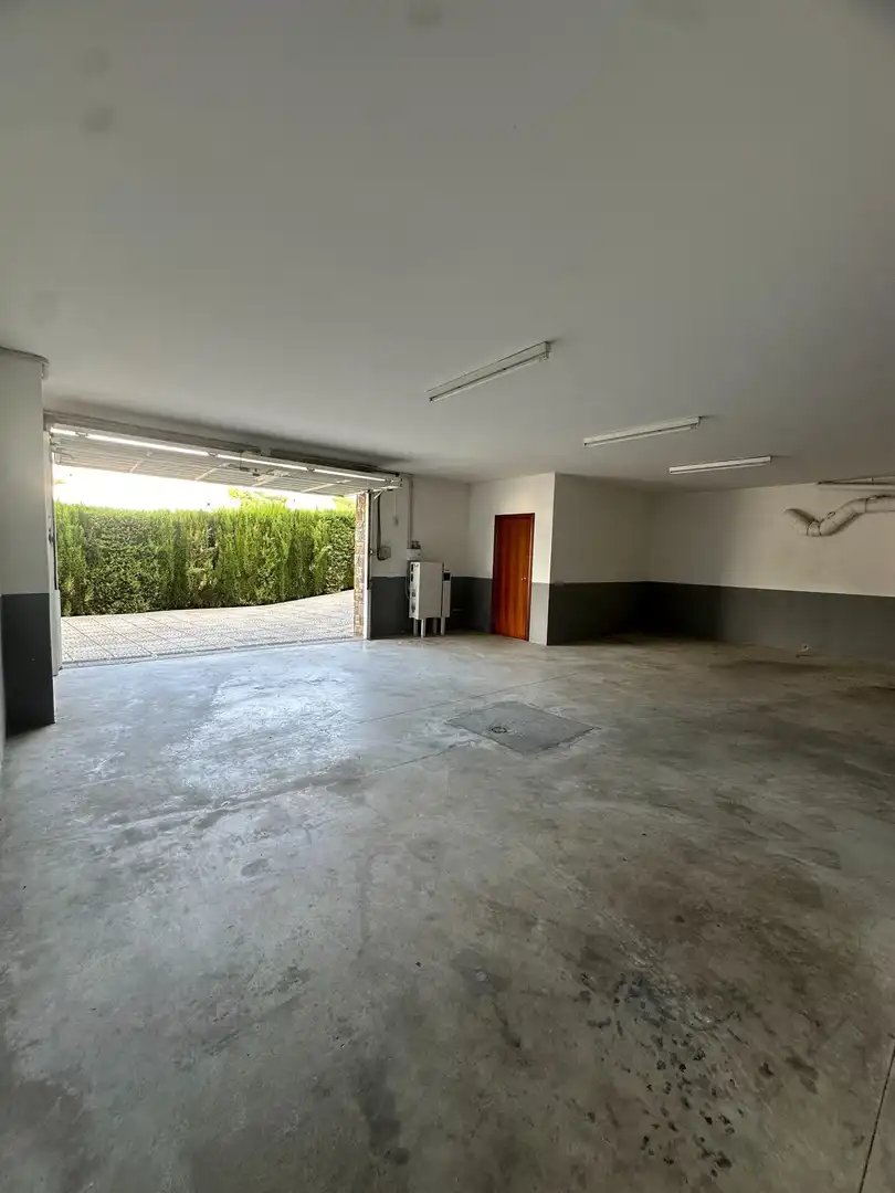 Parking de Casa o chalet en venta en Montornès del Vallès con Aire acondicionado, Calefacción y Jardín privado