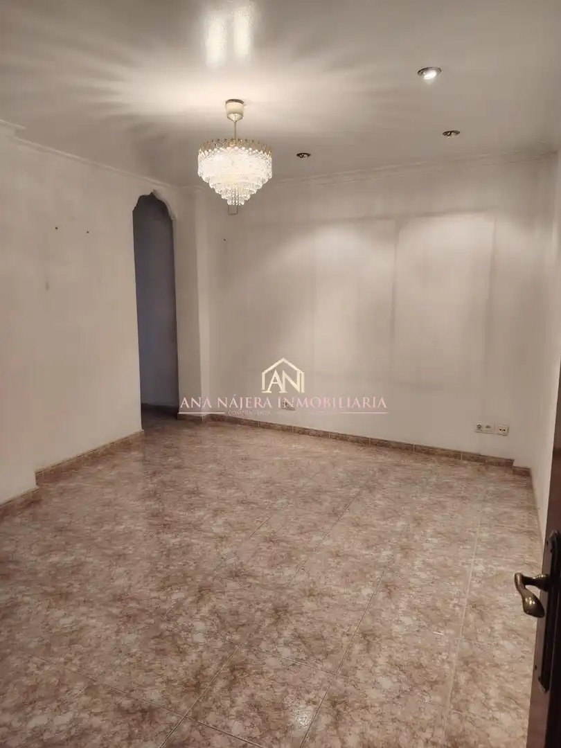Flat for sale in Mislata  with Air Conditioner