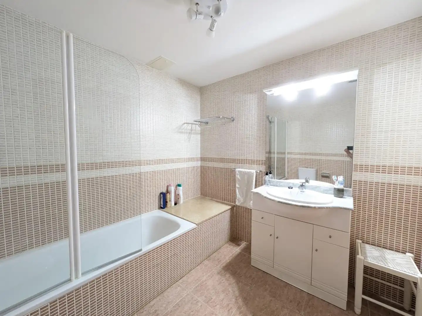 Baño de Casa adosada en venta en Creixell con Aire acondicionado, Jardín privado y Terraza