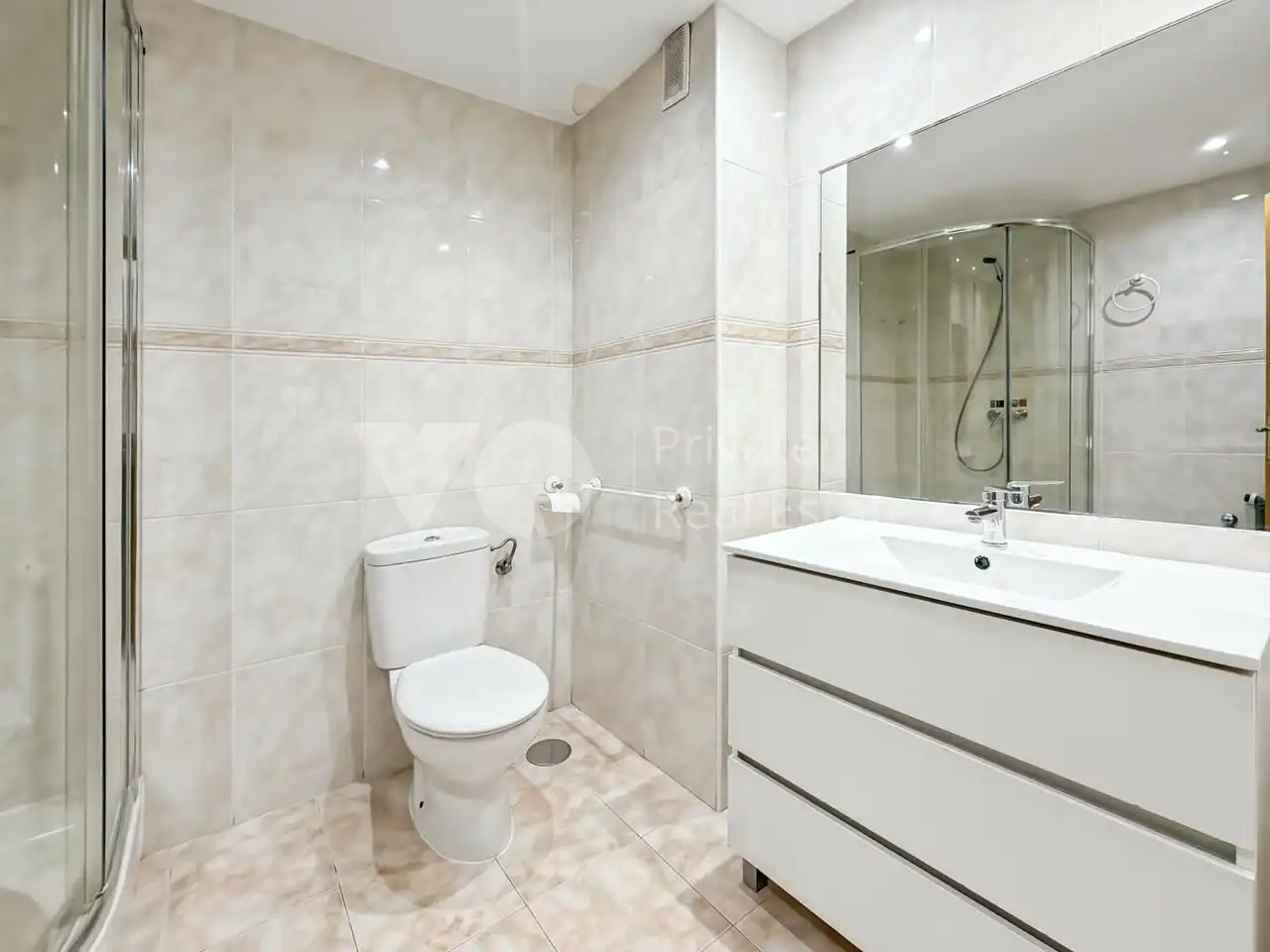 Baño de Planta baja en venta en Alcobendas con Calefacción, Terraza y Trastero