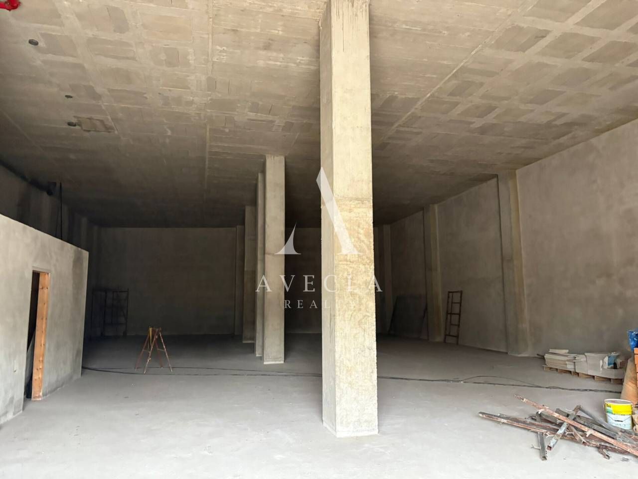 Nau industrial de lloguer en Cornellà de Llobregat