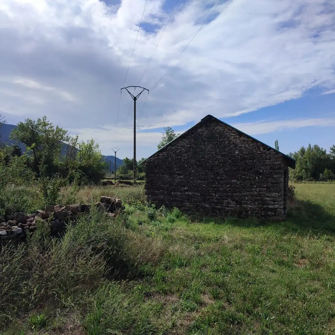 Vista exterior de Terreno en venta en Sabiñánigo