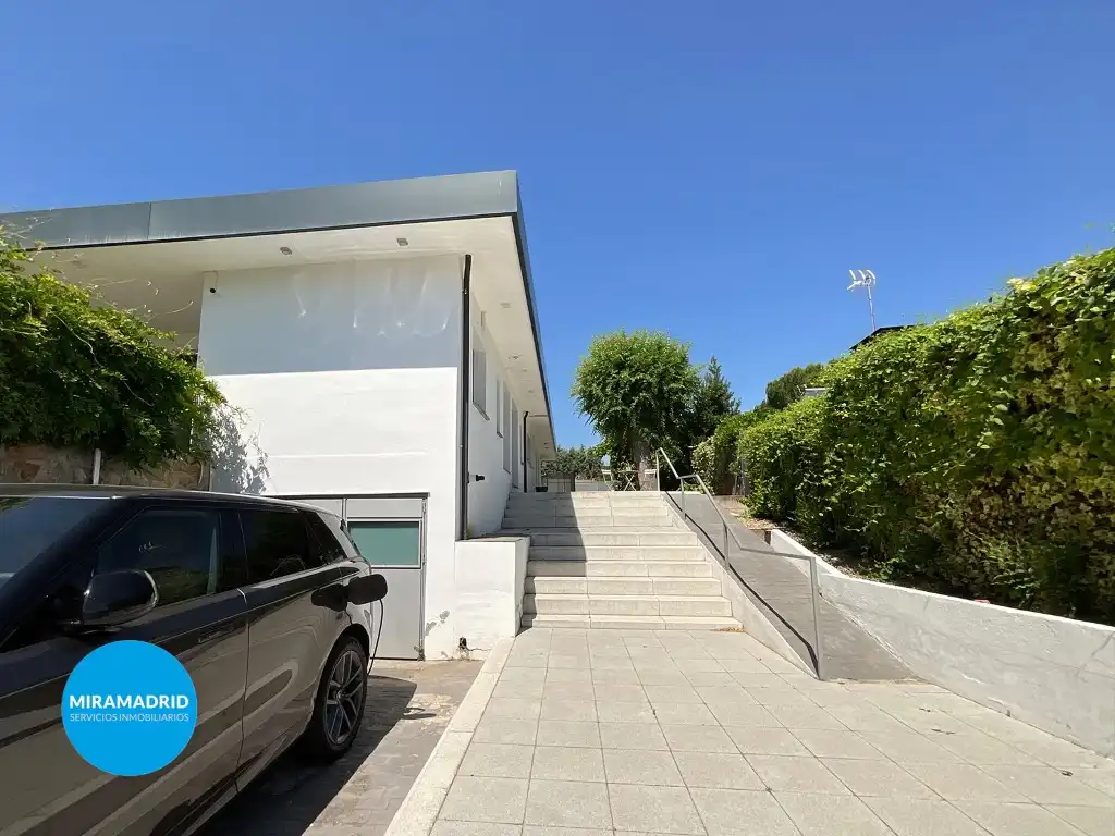 Vista exterior de Casa o chalet en venta en Paracuellos de Jarama con Aire acondicionado