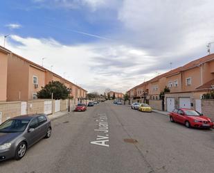 Exterior view of Single-family semi-detached for sale in El Viso de San Juan