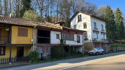 CASA Y CUADRA PARA REHABILITAR EN PARRES