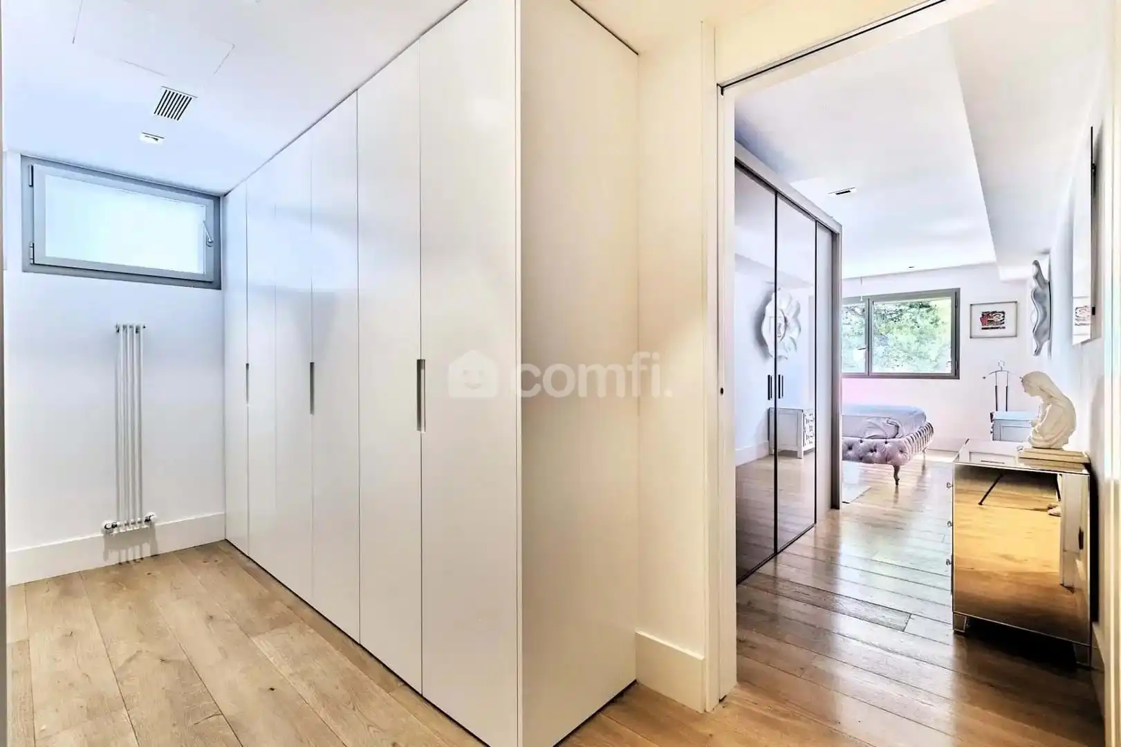 Schlafzimmer von Einfamilien-Reihenhaus zum Verkauf in Barcelona mit Klimaanlage, Heizung und Terrasse