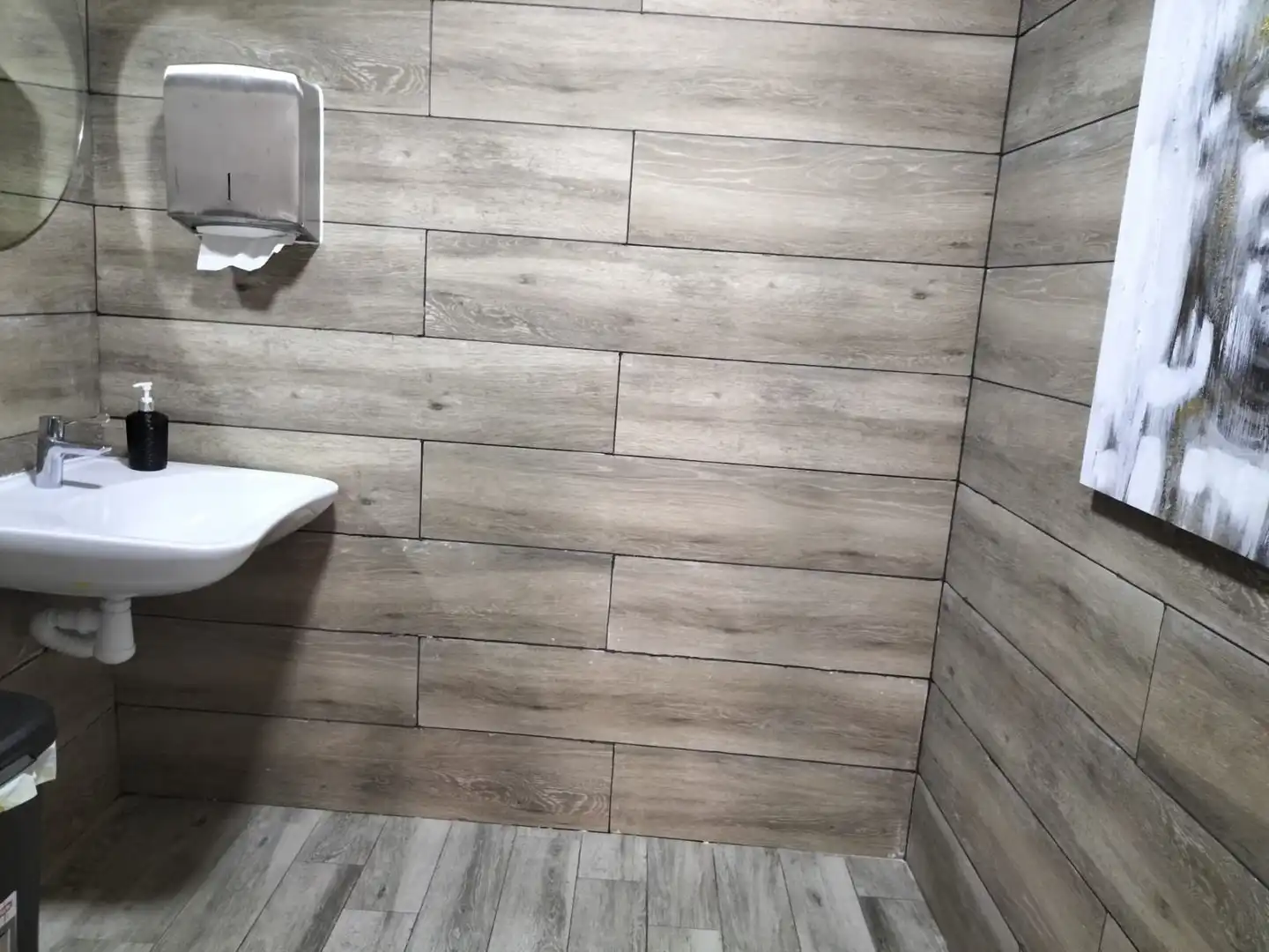 Badezimmer von Geschaftsraum zur Miete in Antequera mit Klimaanlage