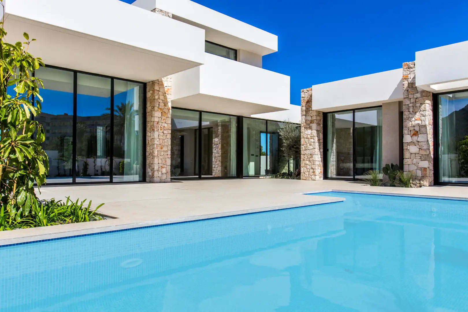 Piscina de Casa o xalet en venda en Dénia amb Aire condicionat, Calefacció i Jardí privat
