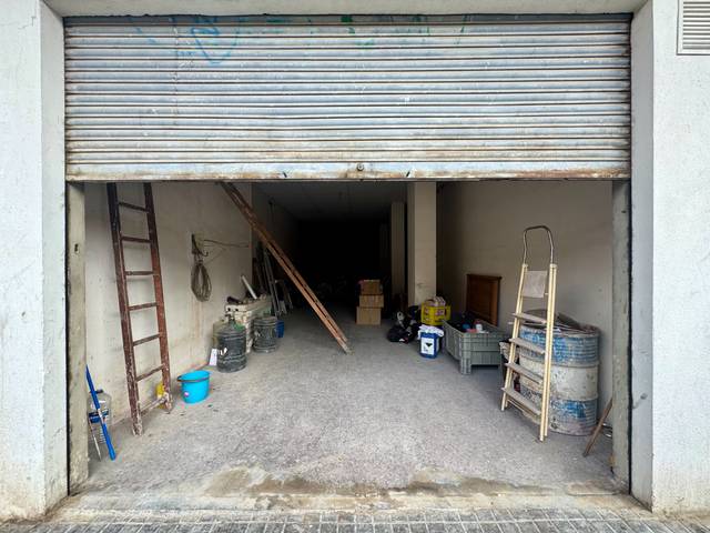 Local comercial en Venta en Carrer de Luis Crumiere en Tormos