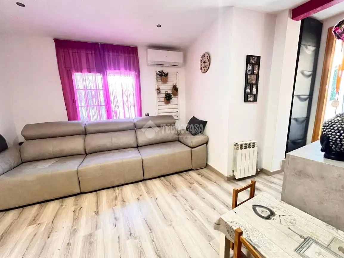 Sala d'estar de Pis en venda en Barcelona amb Calefacció i Terrassa