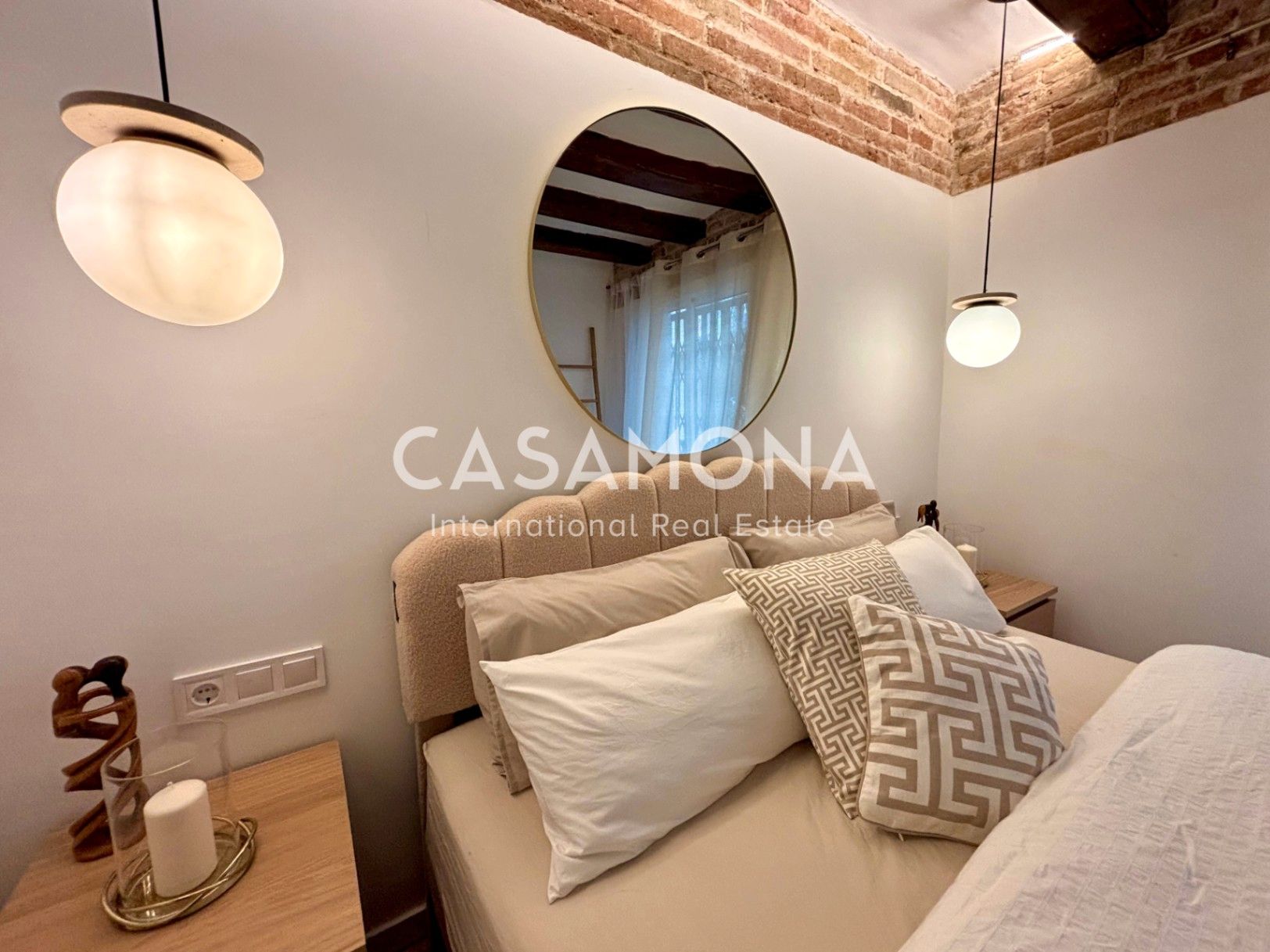 Dormitori de Apartament de lloguer en  Barcelona Capital amb Aire condicionat, Calefacció i Moblat
