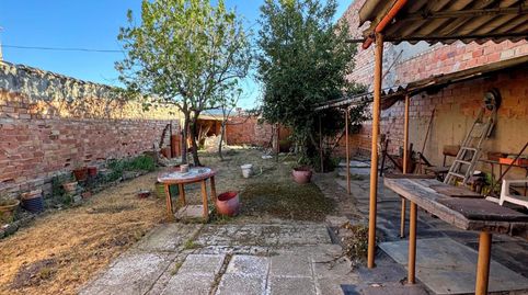 Foto 2 de Casa adosada en venda a Calle Pardo Bazán, El Poblado - Abulagar, Puertollano
