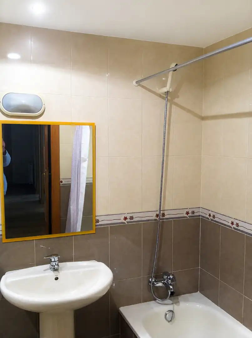 Bathroom of Flat for sale in Oviedo   with Heating, Storage room and Furnished