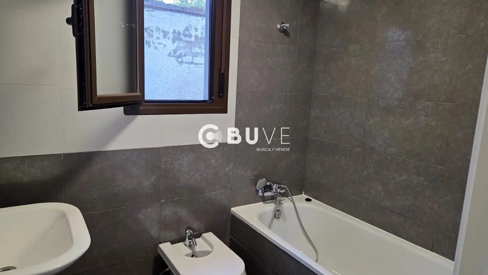 Bathroom of Flat for sale in Cebolla  with Heating and Storage room