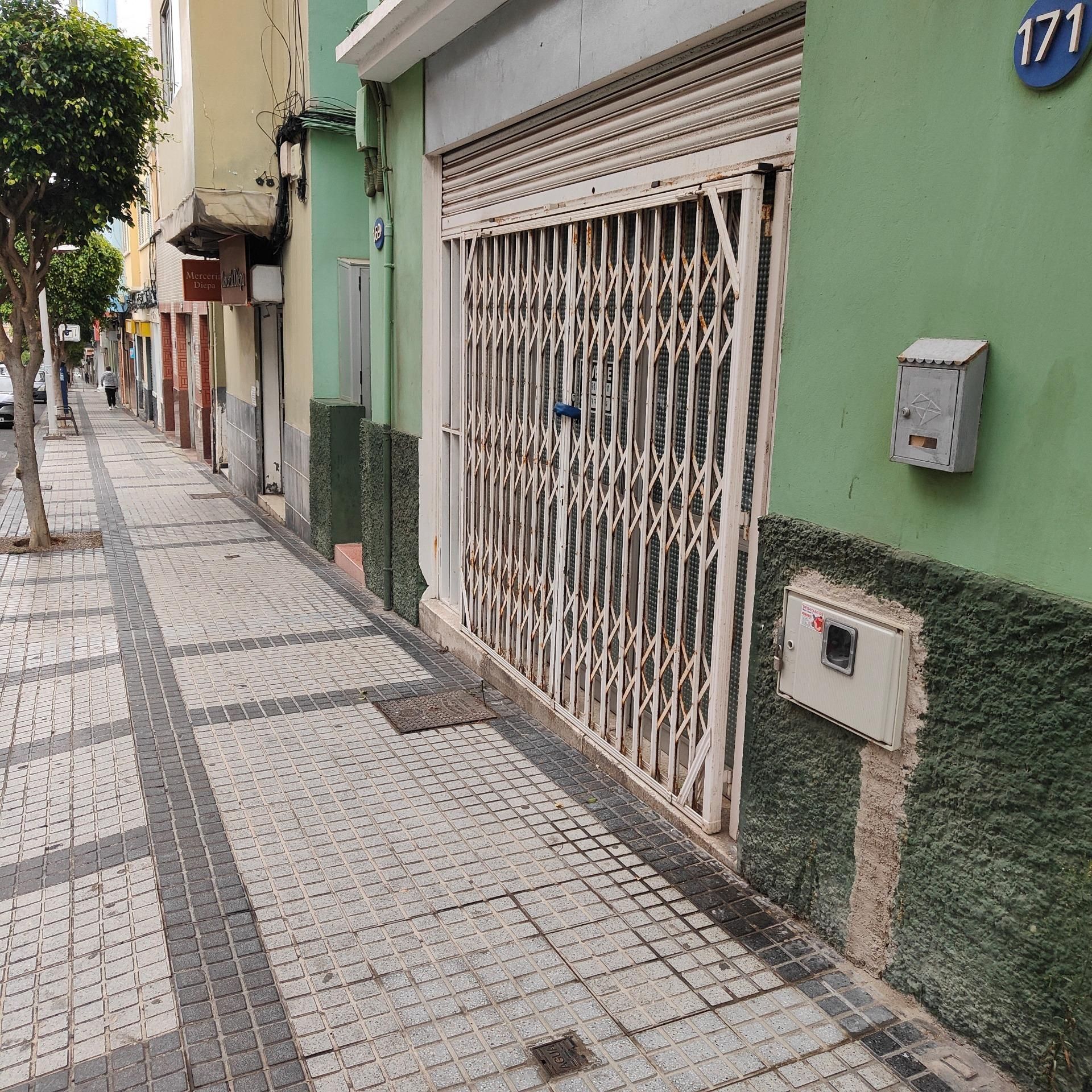 Vista exterior de Local en venda en Las Palmas de Gran Canaria