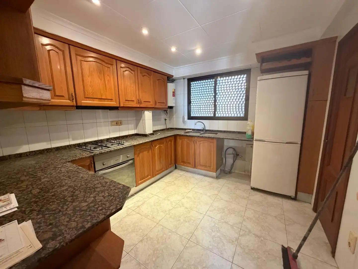 Flat with terrace for sale in Calle Calle Joan XXIII, imagen 4