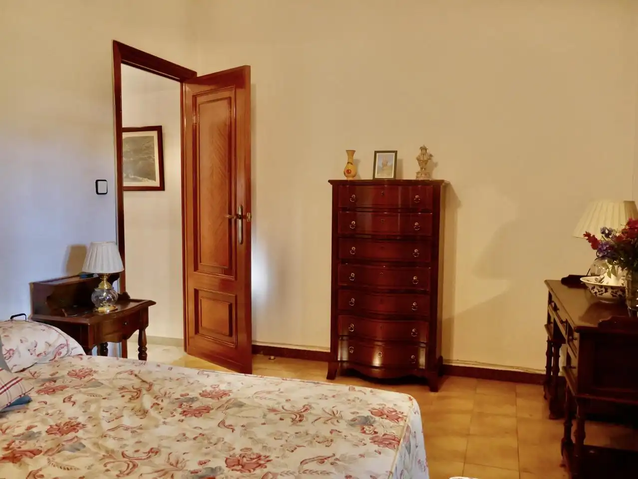 Casa o xalet en venda a Jacinto Benavente, Gines
