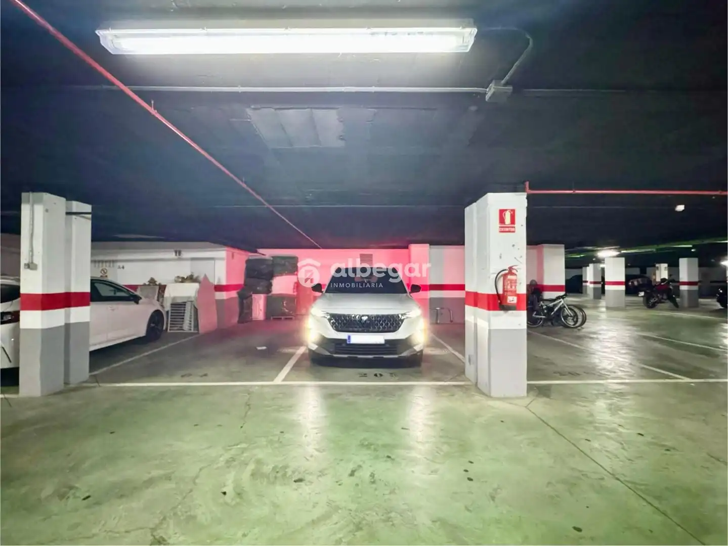 Parkplatz von Wohnung zur Miete in Valencia mit Klimaanlage, Schwimmbad und Möbliert