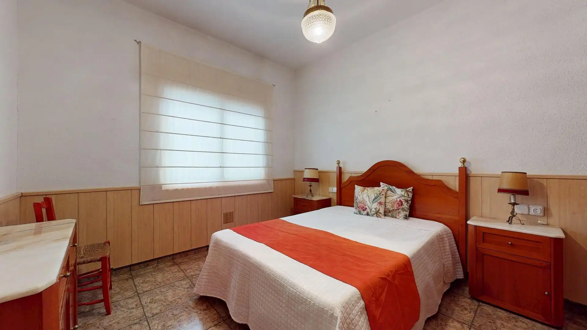 Dormitori de Casa o xalet en venda en Pilar de la Horadada amb Jardí privat