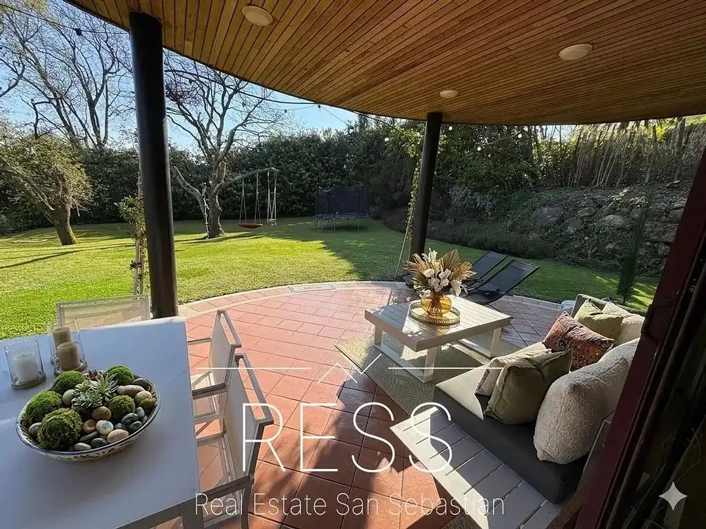 Terrassa de Casa o xalet en venda en Hondarribia amb Aire condicionat, Jardí privat i Terrassa