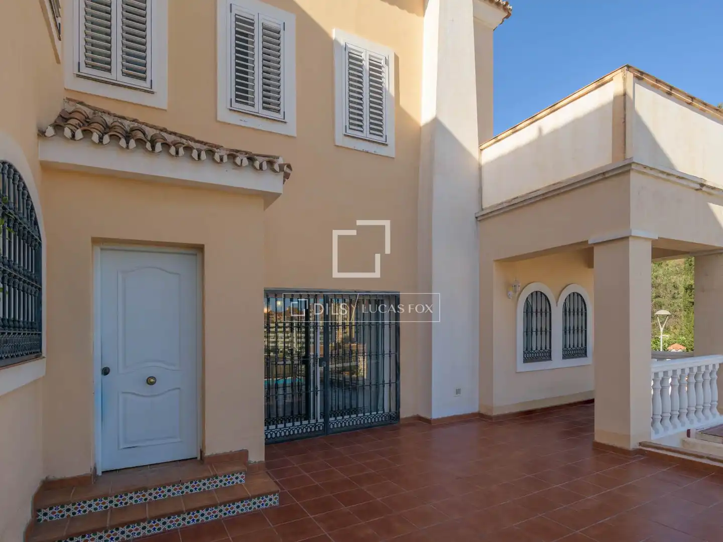Vista exterior de Casa o xalet en venda en Rincón de la Victoria amb Aire condicionat, Jardí privat i Terrassa