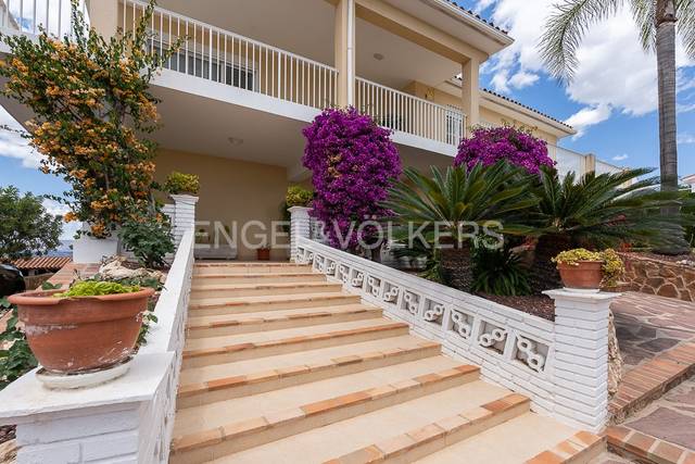 Casa-chalet en Alquiler en Av. de los Lagos en Alfarp