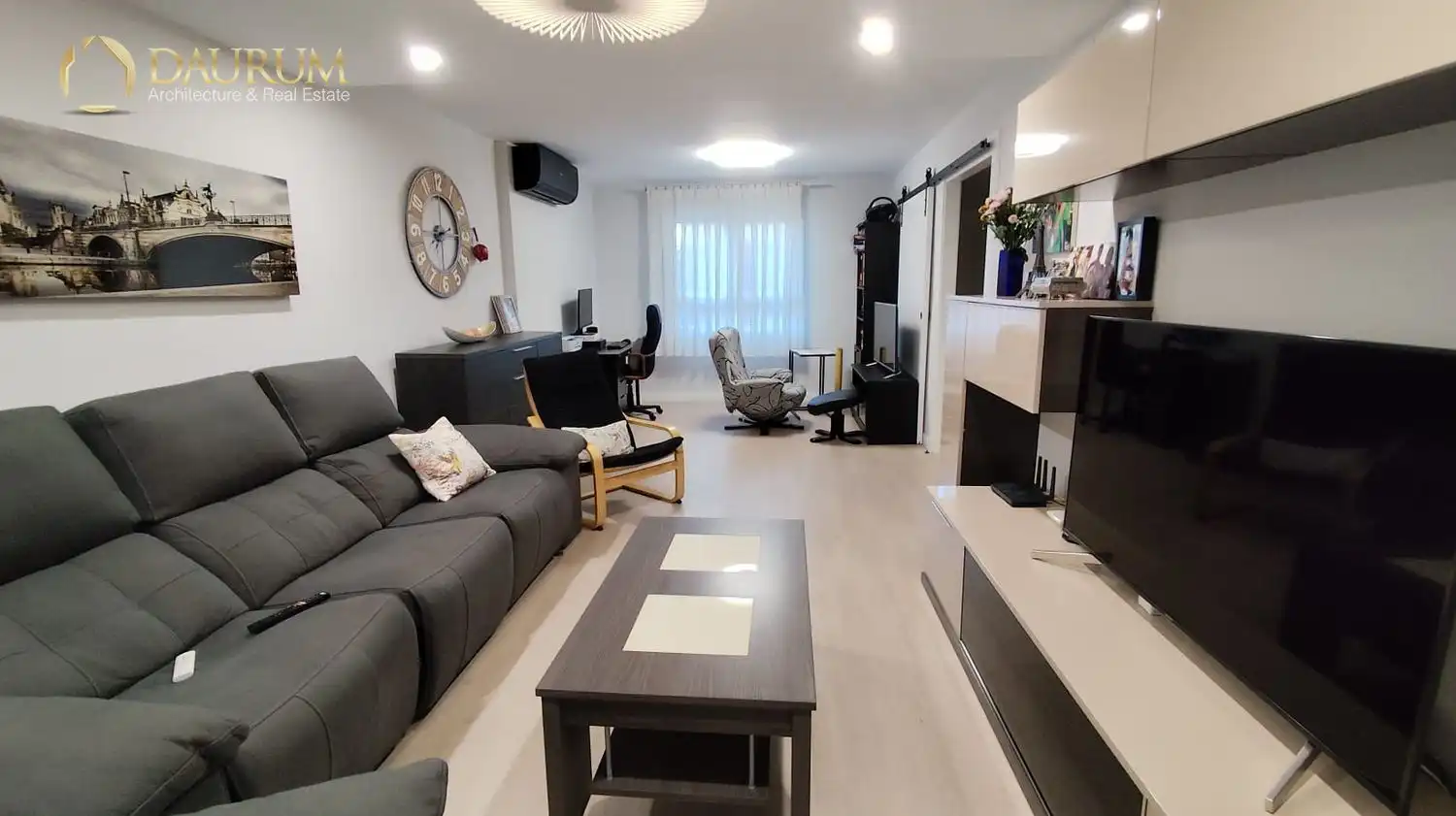 Sala de estar de Dúplex en venta en Alcorcón con Aire acondicionado, Calefacción y Jardín privado