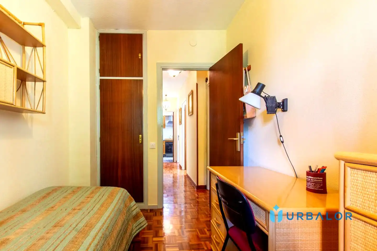 Bedroom of Flat for sale in Alcorcón  with Air Conditioner, Heating and Parquet flooring