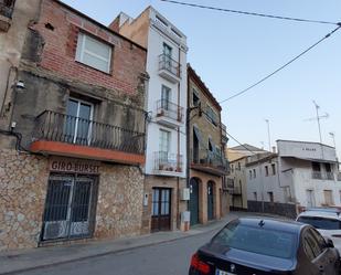 Vista exterior de Casa adosada en venda en Saus, Camallera i Llampaies amb Aire condicionat, Calefacció i Terrassa