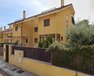 Exterior view of Single-family semi-detached for sale in Valladolid Capital  with Heating, Private garden and Parquet flooring